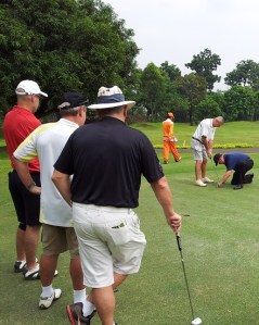 Geoff putting lesson