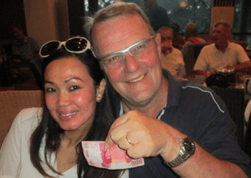 A Chivas fuelled John Suermondt taking a firm grip on his prize :-)